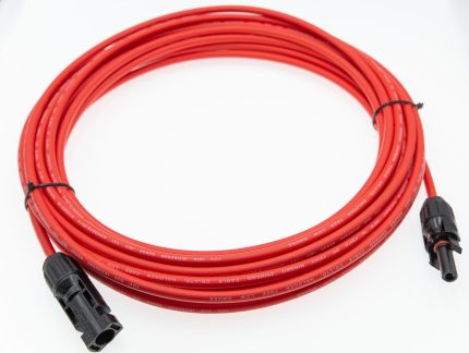 Rød 4mm2 10M kabel med MC4 plugg i hver ende.