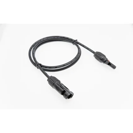 Sort 4mm2 1M kabel med MC4 plugg i hver ende.