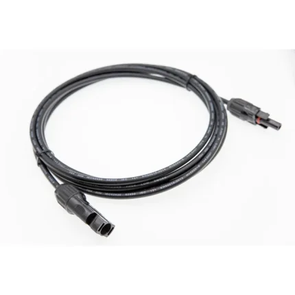 Sort 4mm2 3M kabel med MC4 plugg i hver ende.